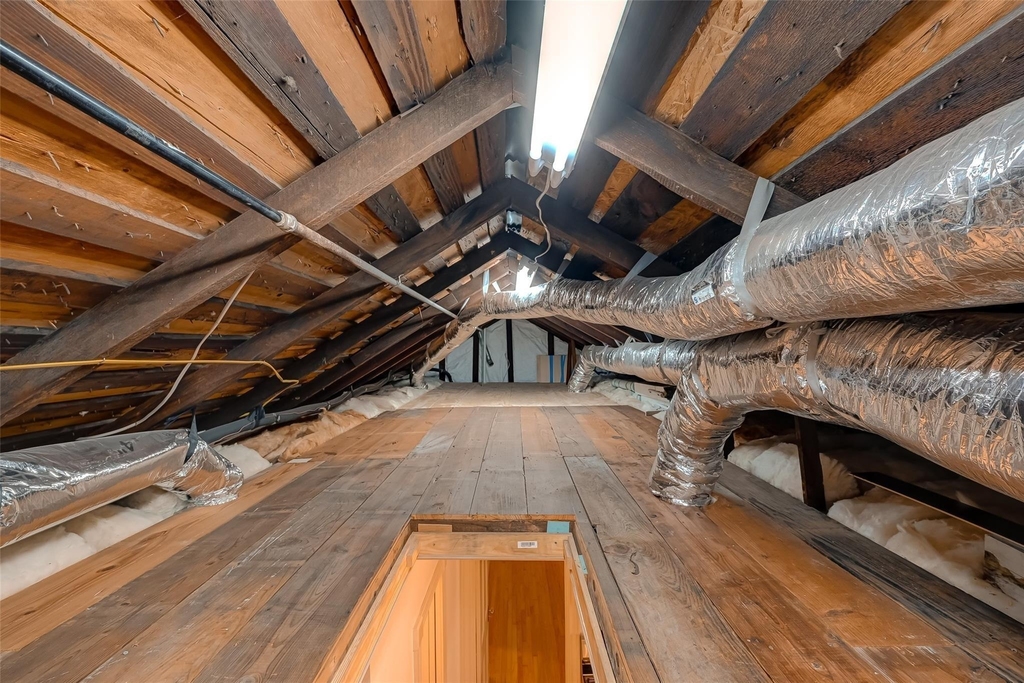 2009 State Street - Photo 43