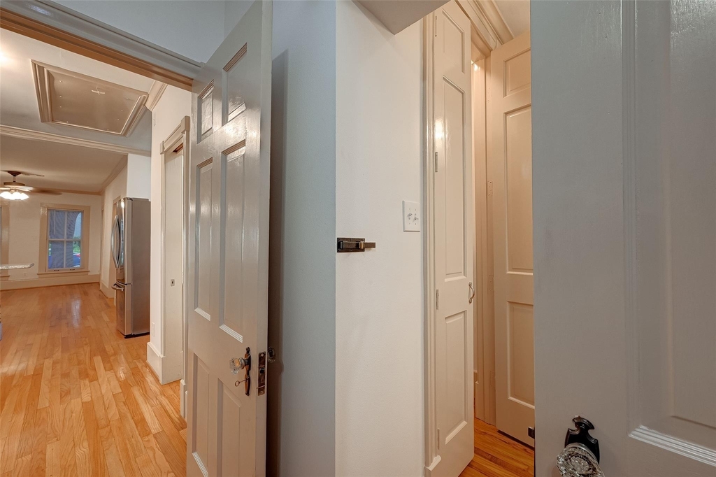 2009 State Street - Photo 27