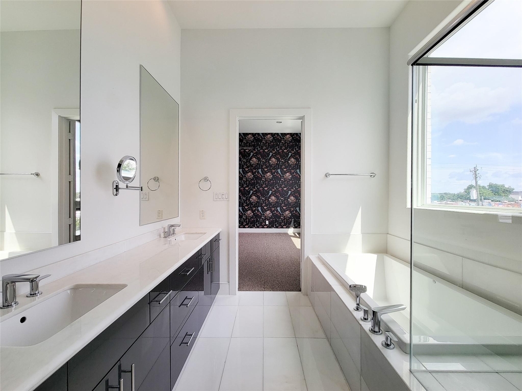 9 N St Charles Street - Photo 28