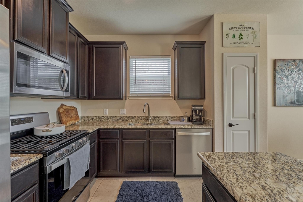 8884 Oval Glass Street - Photo 9