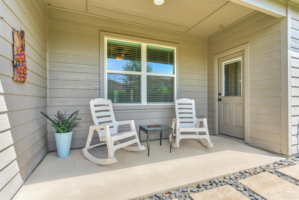 8884 Oval Glass Street - Photo 3