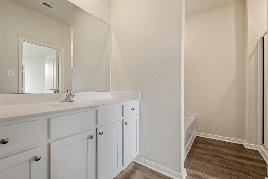 15802 Berry Hill Drive - Photo 15