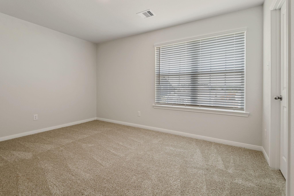15802 Berry Hill Drive - Photo 18