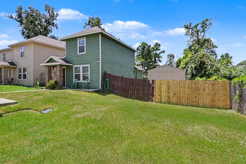 16701 E Hammon - Photo 1