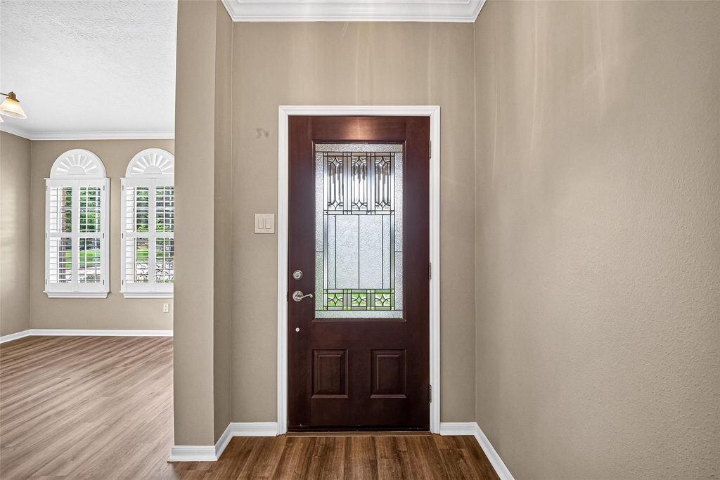 1502 Beechurst Court - Photo 6