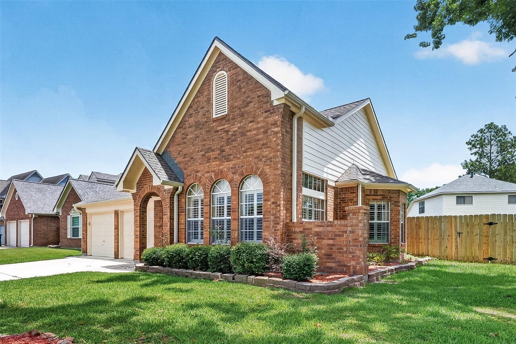 1502 Beechurst Court - Photo 2