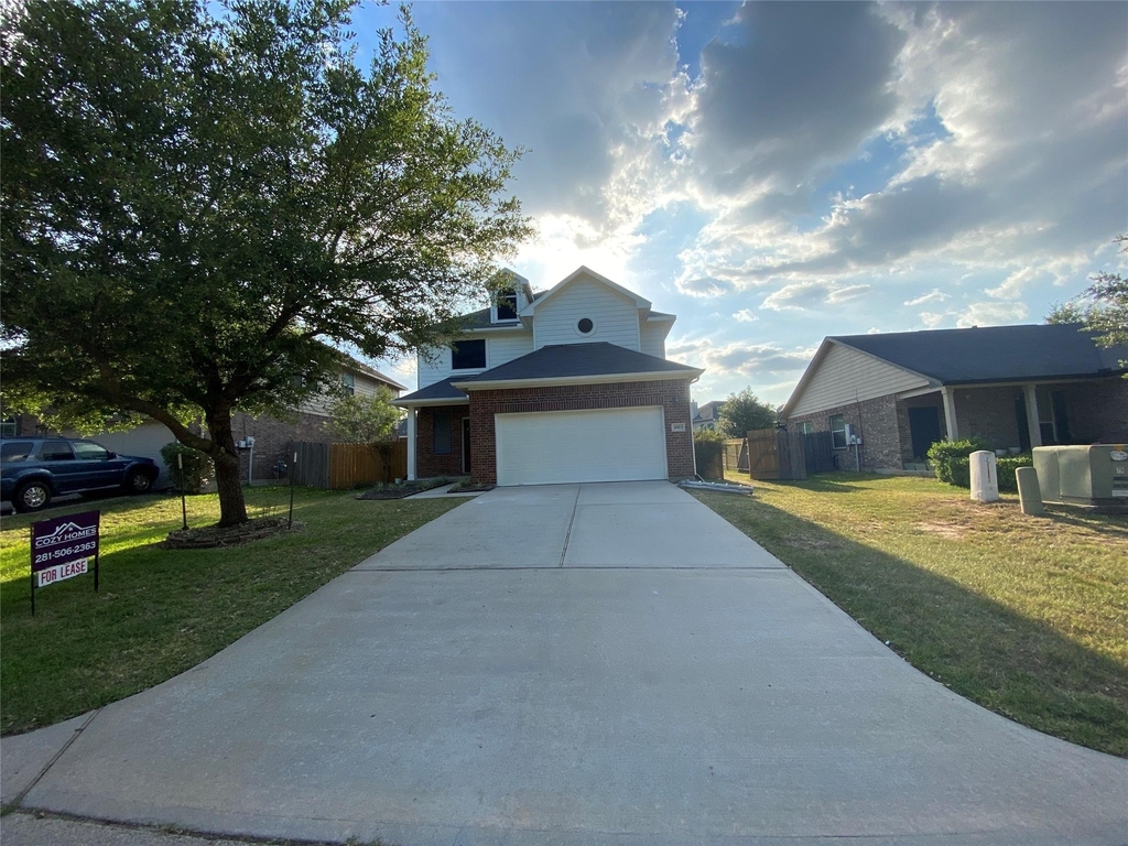 4903 Summer Ridge Drive - Photo 0