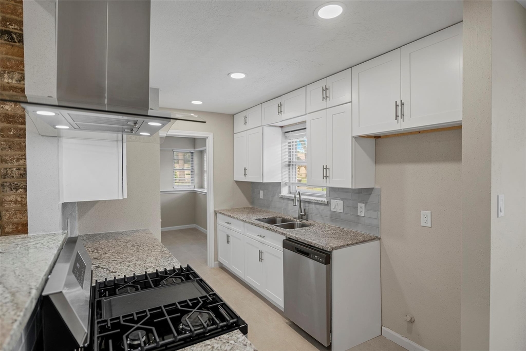 1015 Rock Canyon Drive - Photo 8