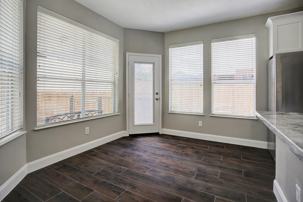 5630 Heather Run - Photo 10