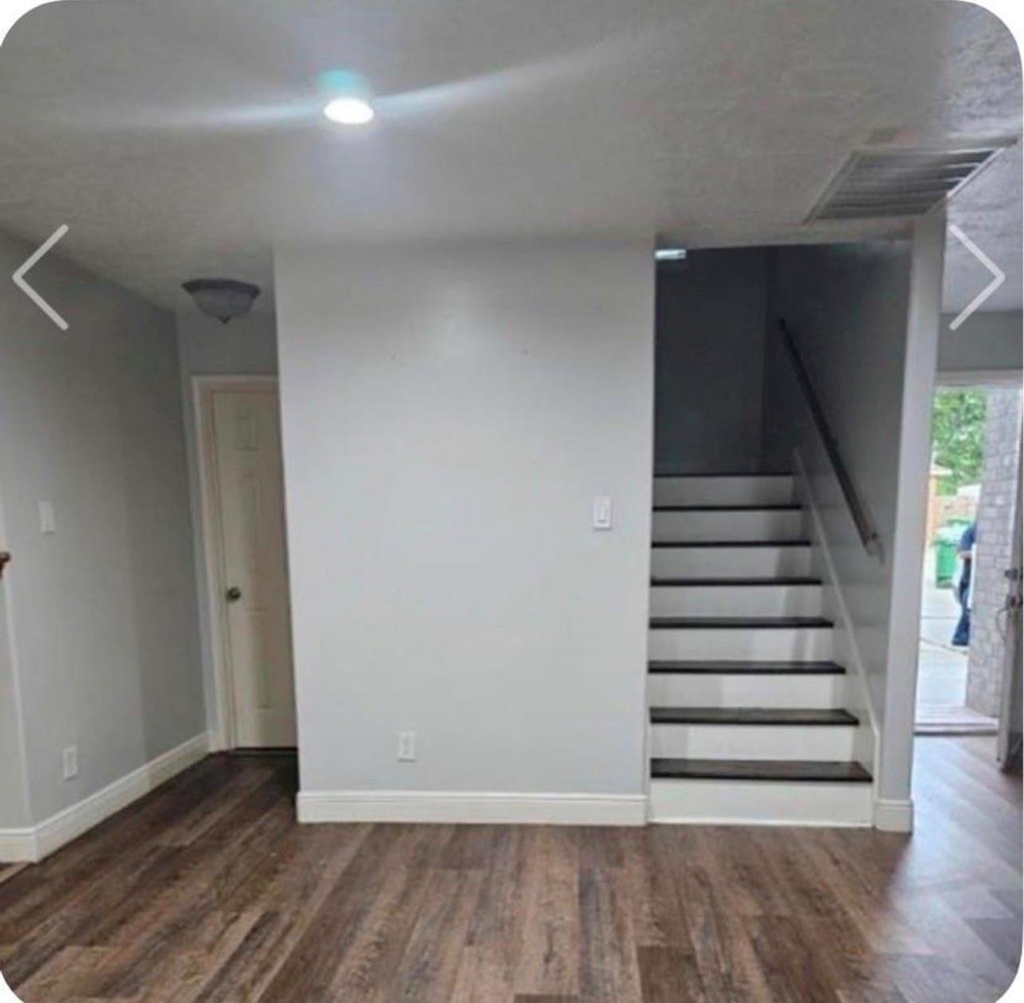 6011 Balbo Street - Photo 3