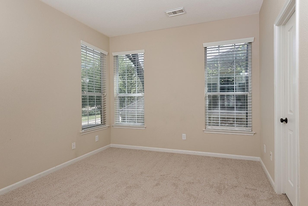 54 Longsford - Photo 22