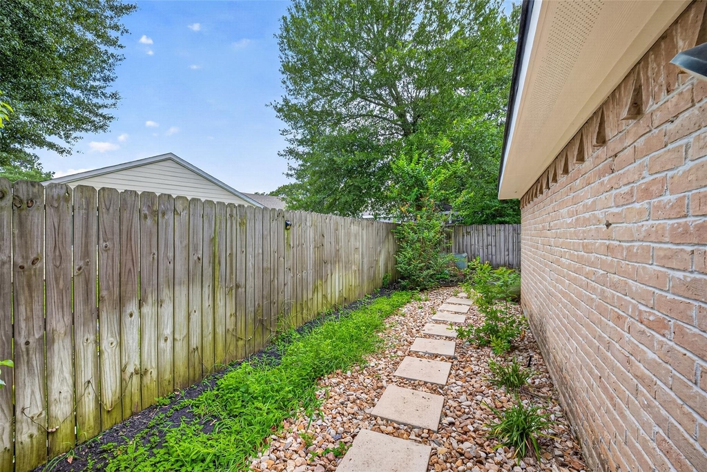 7111 Halfpenny Road - Photo 36
