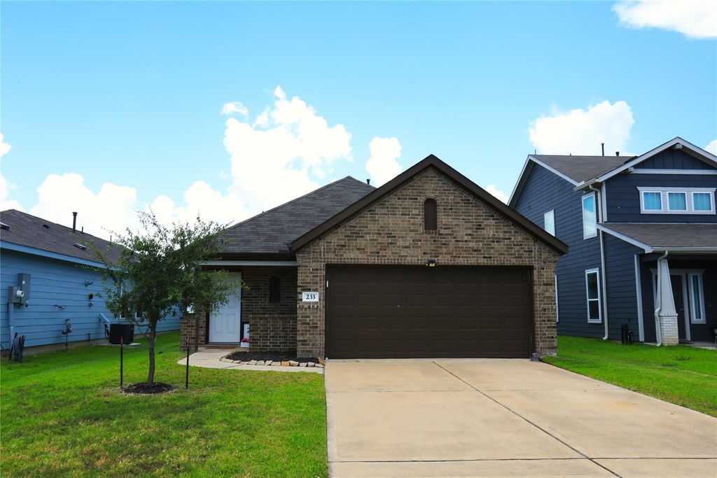 233 Laura Leigh Lane - Photo 0