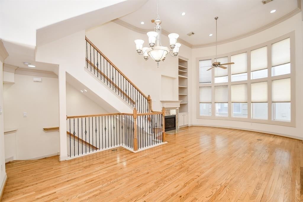 1515 Hyde Park Boulevard - Photo 0
