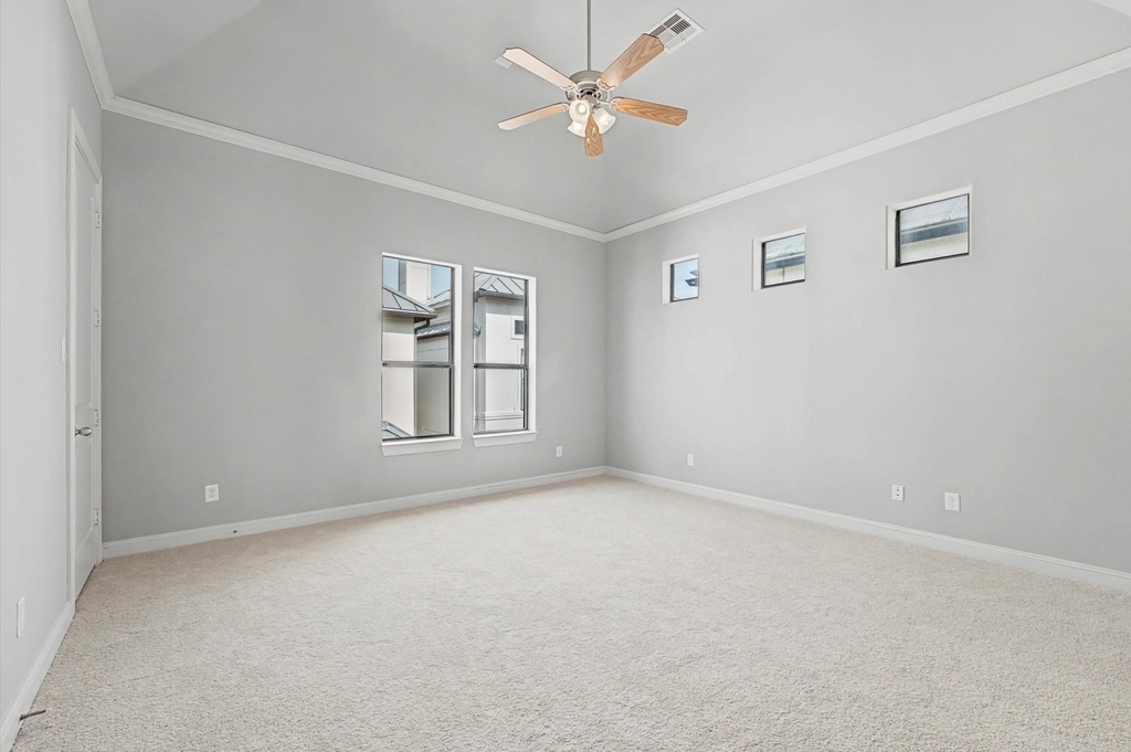 634 Nagle Street - Photo 18