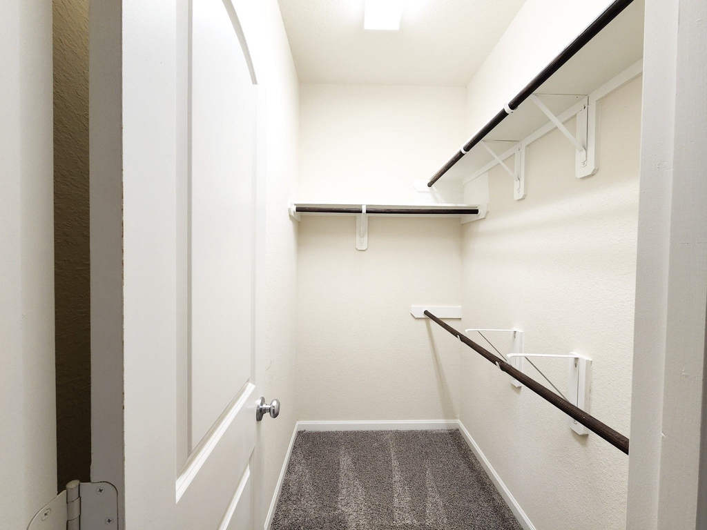 10717 Madden Oaks Place - Photo 21