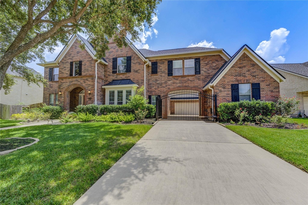 3819 Rivermoss Lane - Photo 2