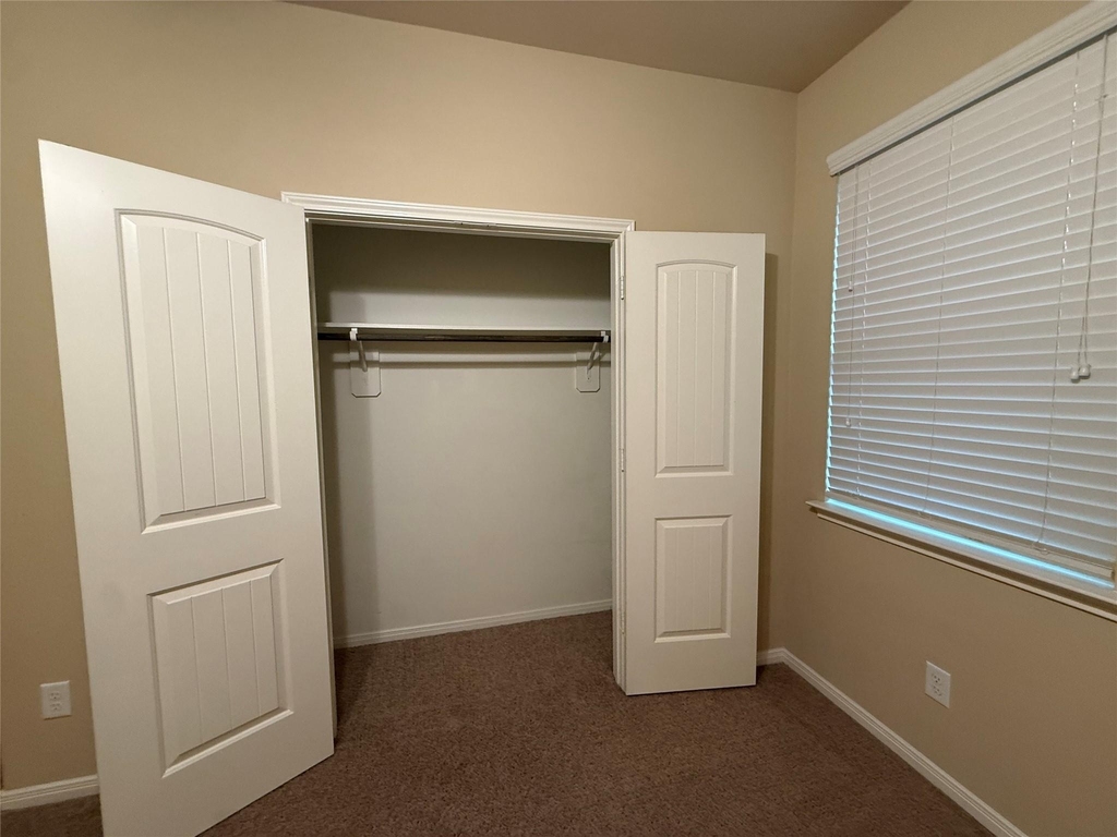 24311 Piazza Drive - Photo 5