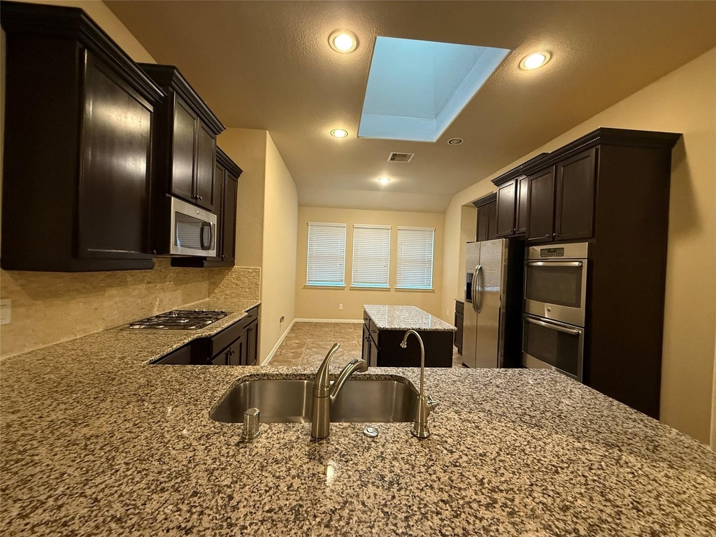 24311 Piazza Drive - Photo 7