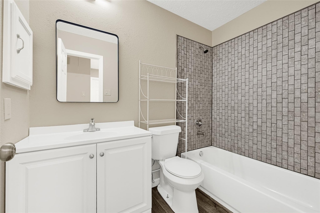 5306 Shady Gardens Drive - Photo 9