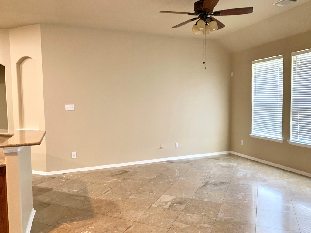 2822 Chalet Knolls Lane - Photo 4