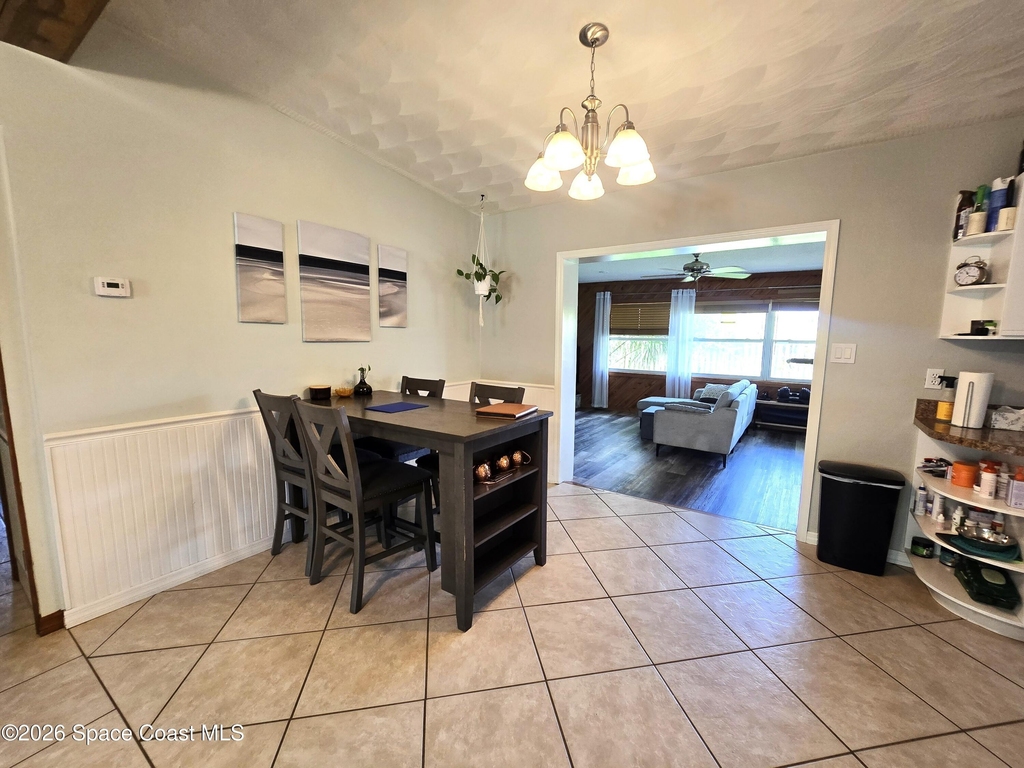 210 Juniper Avenue - Photo 6