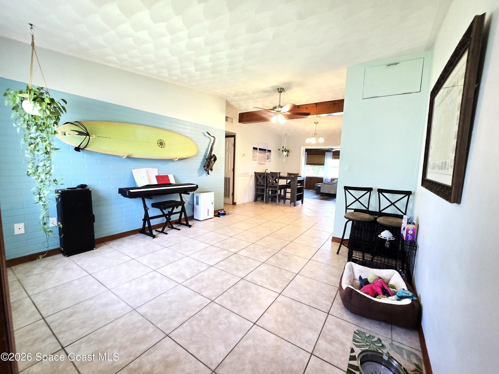 210 Juniper Avenue - Photo 3