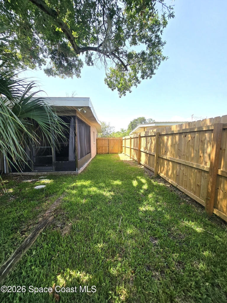 210 Juniper Avenue - Photo 24