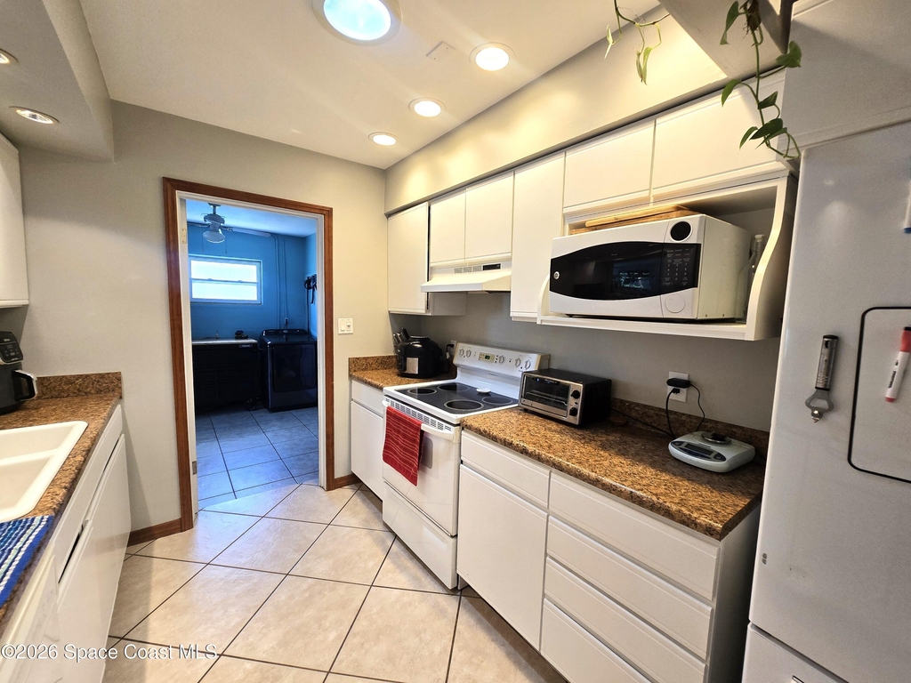 210 Juniper Avenue - Photo 10