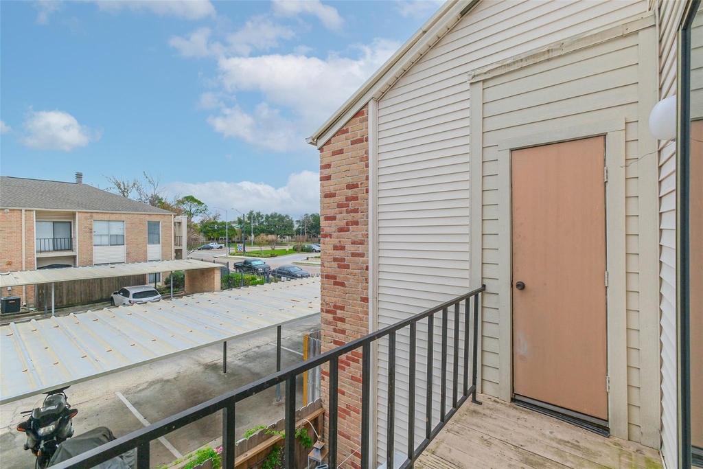 10122 Waterstone Drive - Photo 11