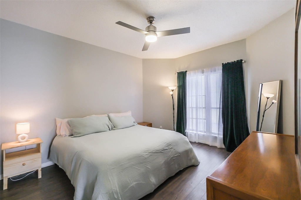 10122 Waterstone Drive - Photo 12