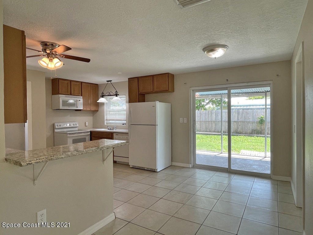 304 3rd Street - Photo 4