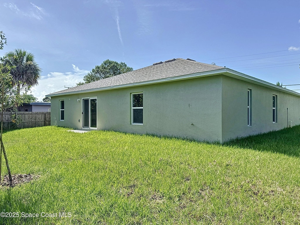 144 Roosevelt Street - Photo 23