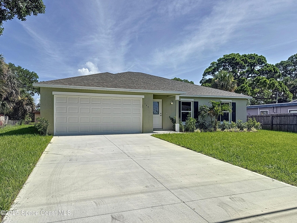 144 Roosevelt Street - Photo 1