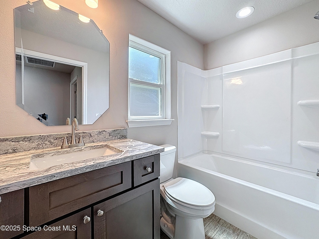 144 Roosevelt Street - Photo 18