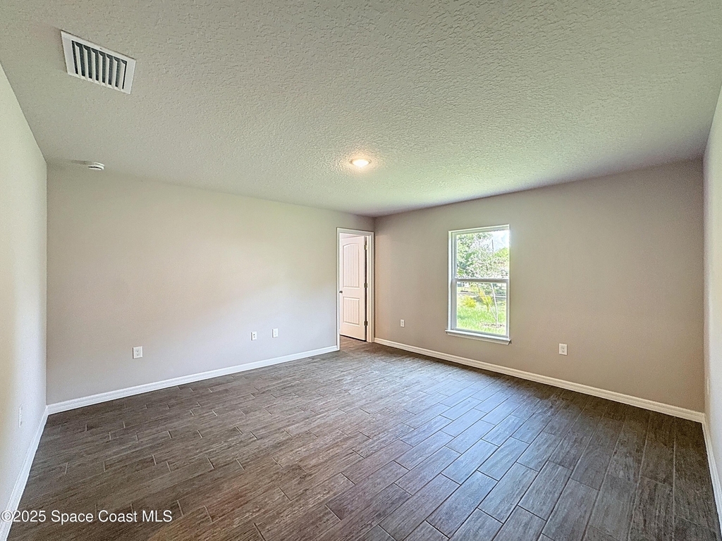 144 Roosevelt Street - Photo 13