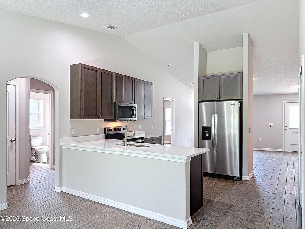 144 Roosevelt Street - Photo 12