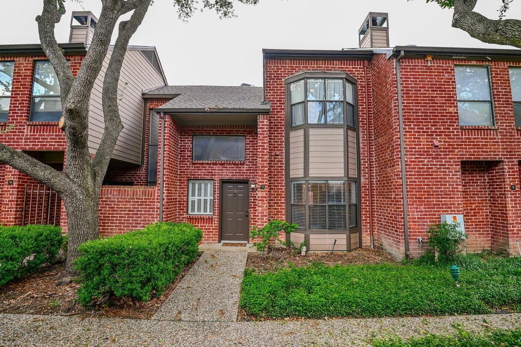 7447 Cambridge Street - Photo 0