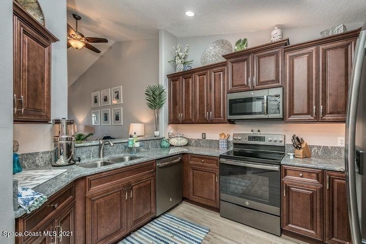 97 Niemira Avenue - Photo 3