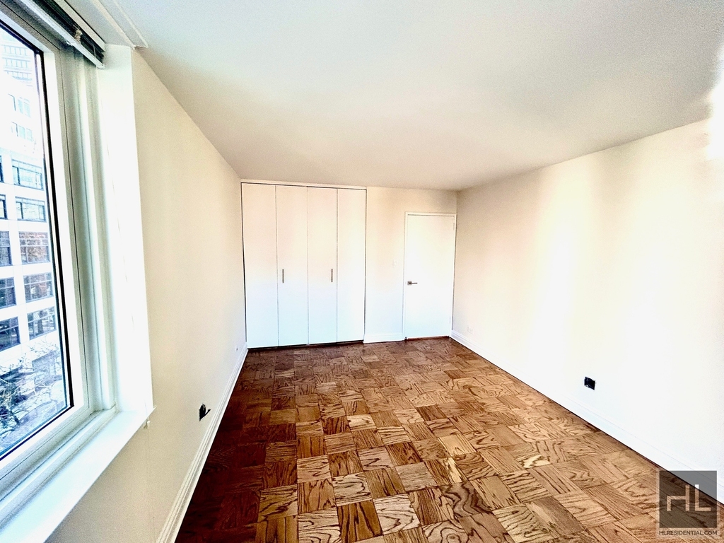East 71st Street - Photo 0