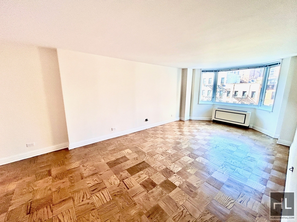 East 71st Street - Photo 1