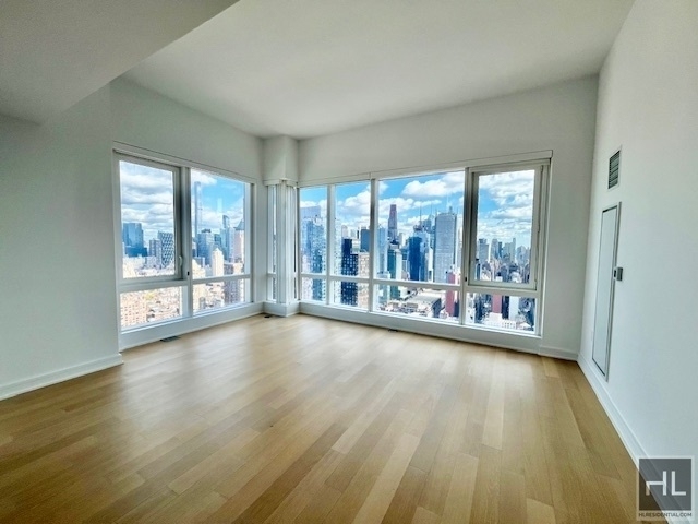 West 38th Street - Photo 1