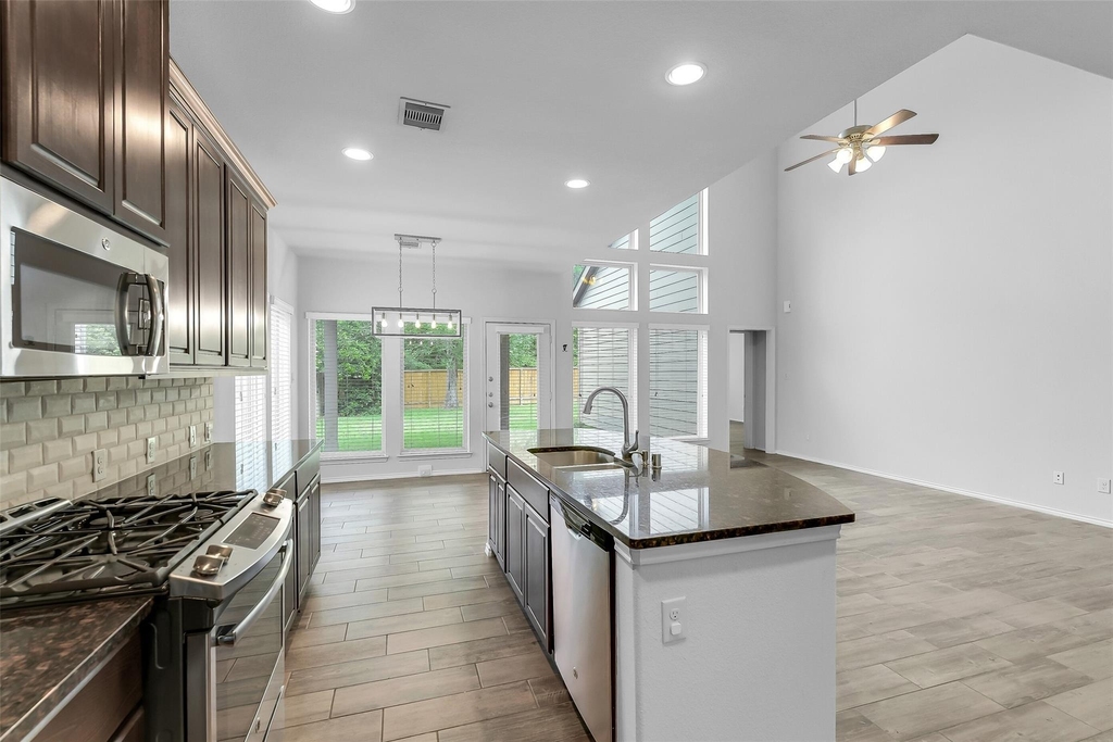 218 Kinnerly Peak Place - Photo 8