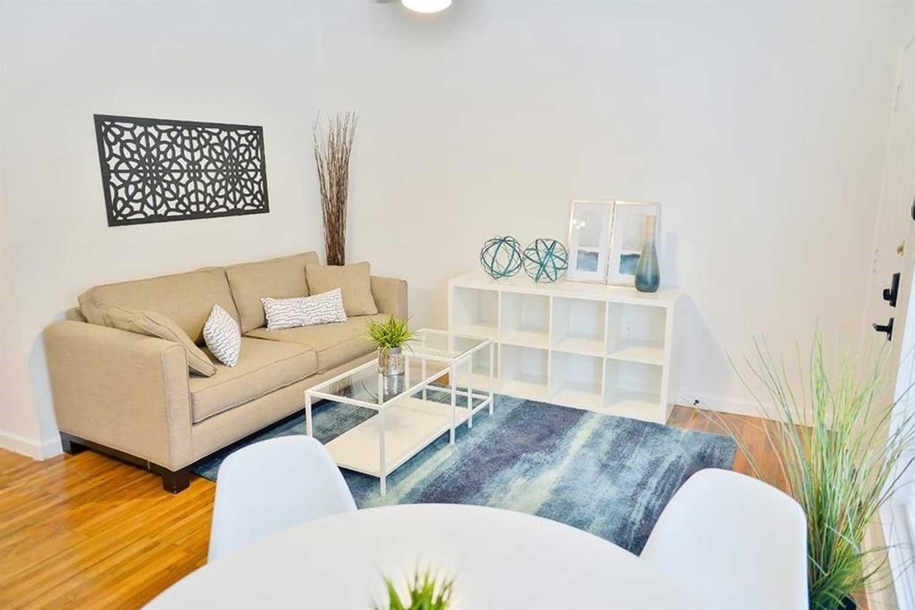 219 Marshall Street - Photo 3