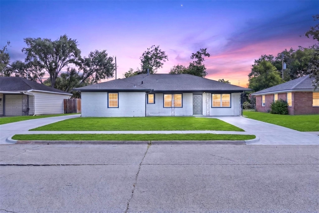 1202 Dogwood Drive - Photo 3