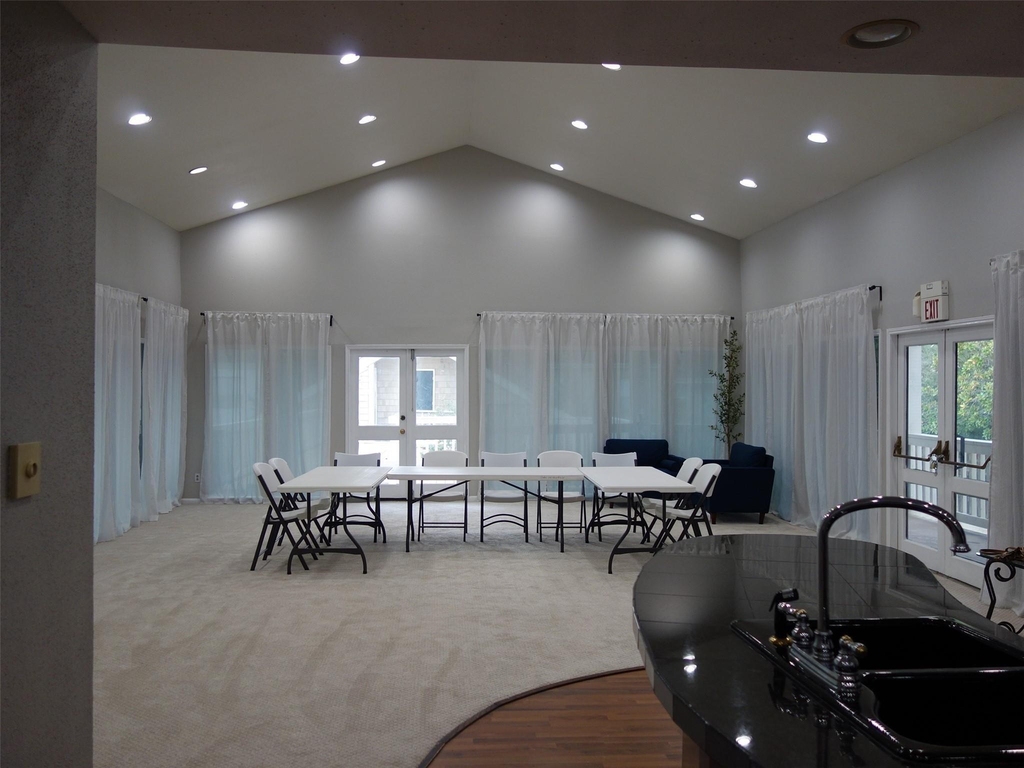 2100 Tanglewilde Street - Photo 17
