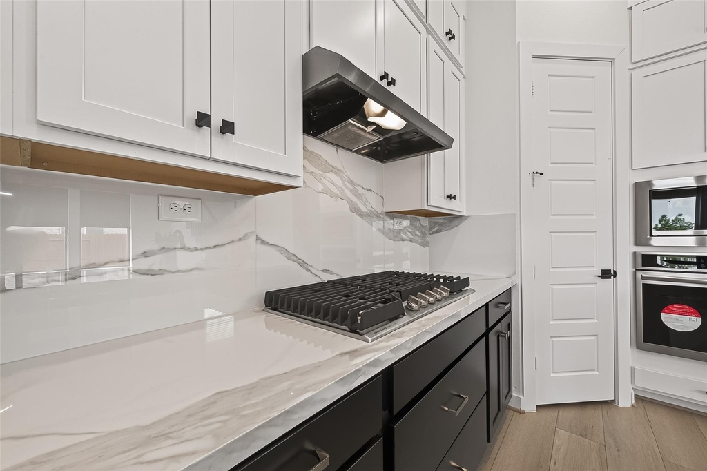 29746 Bur Creek Lane - Photo 18
