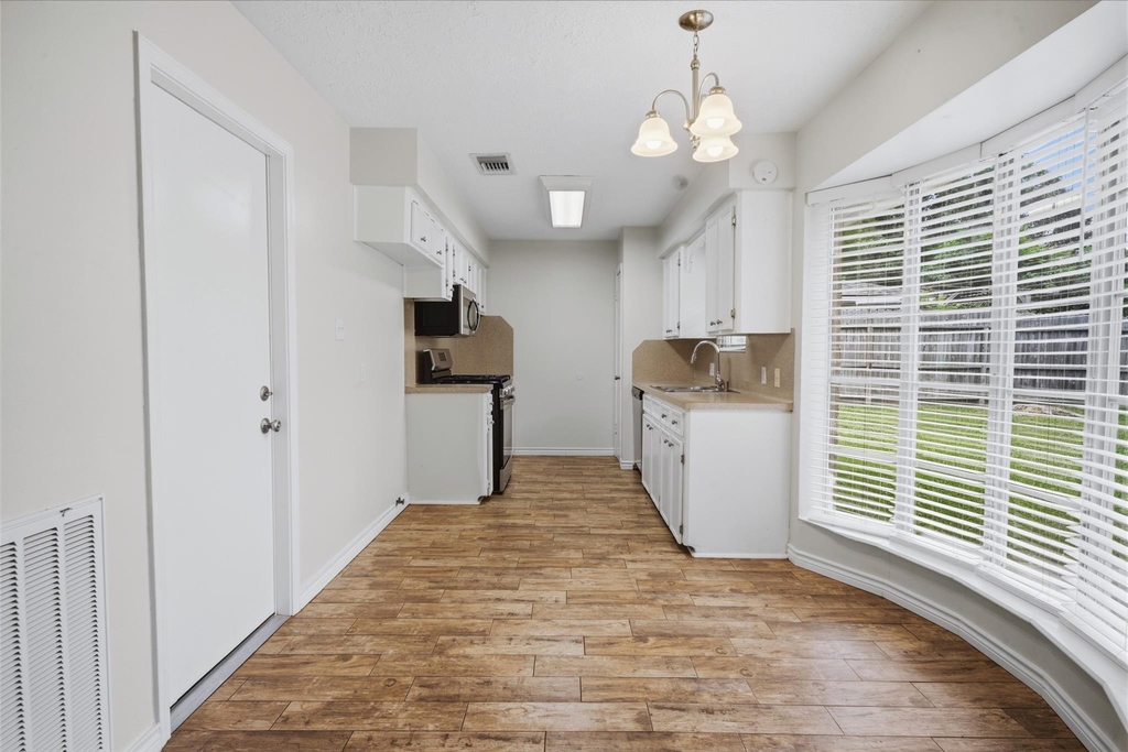 182 Greenleaf Lane - Photo 6