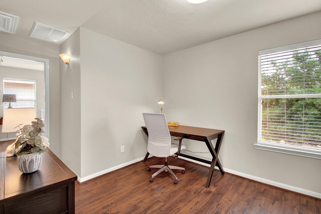 19103 Bressingham Drive - Photo 16