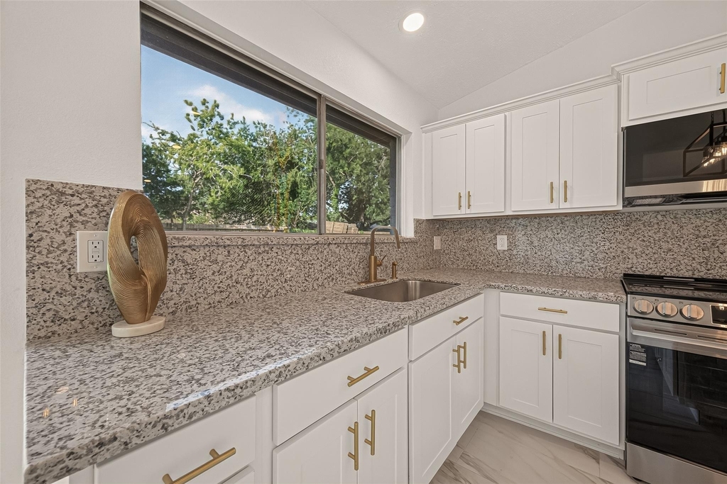 16619 Tibet Road - Photo 10